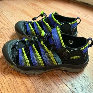 Keen Newport Sandals Size 2